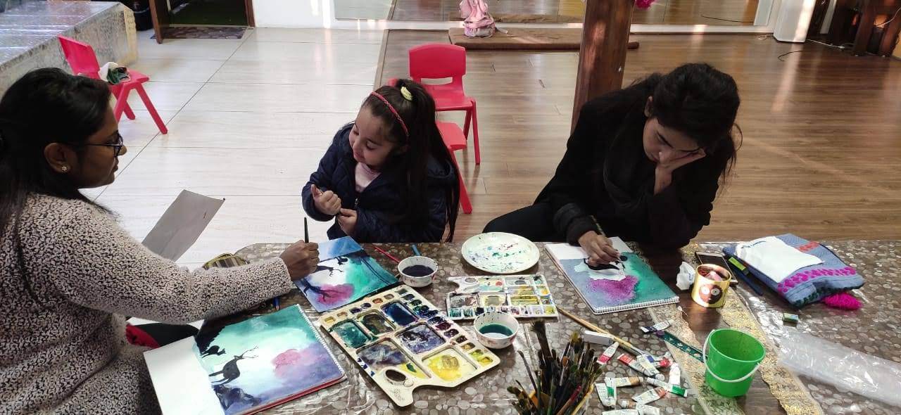 Aashi Jain Studios for Fine Arts Oil Painting Classes | Tulip Purple Sector 69 Gurgaon - ActivityKidz