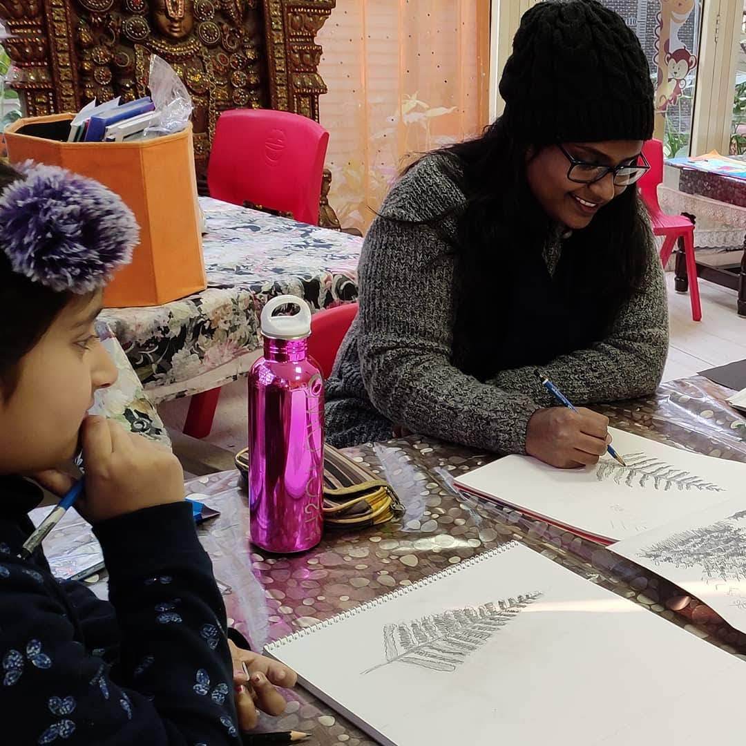 Aashi Jain Studios for Fine Arts Oil Painting Classes | Tulip Purple Sector 69 Gurgaon - ActivityKidz