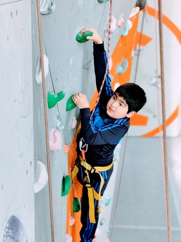 Climb Central Academy of Indoor Rock Climbing | Mehrauli-Gurgaon Road New Delhi - ActivityKidz