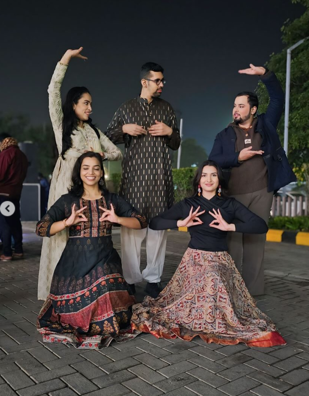Groovers' Dance and Fitness studio for Bollywood & Freestyle | New Colony Sector 7 Gurgaon