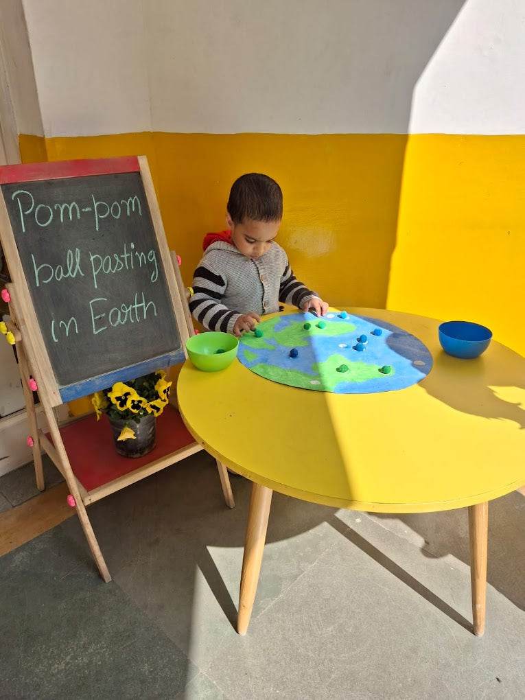 Mothers Mount Activity Clubs for Art & Craft Chess and Dance Classes | Sector 24 Gurgaon - ActivityKidz