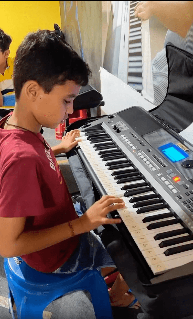 Krazy 2 Music | Dance Instruments Fine Arts Vocals | Near Omaxe City Center Gurgaon - ActivityKidz