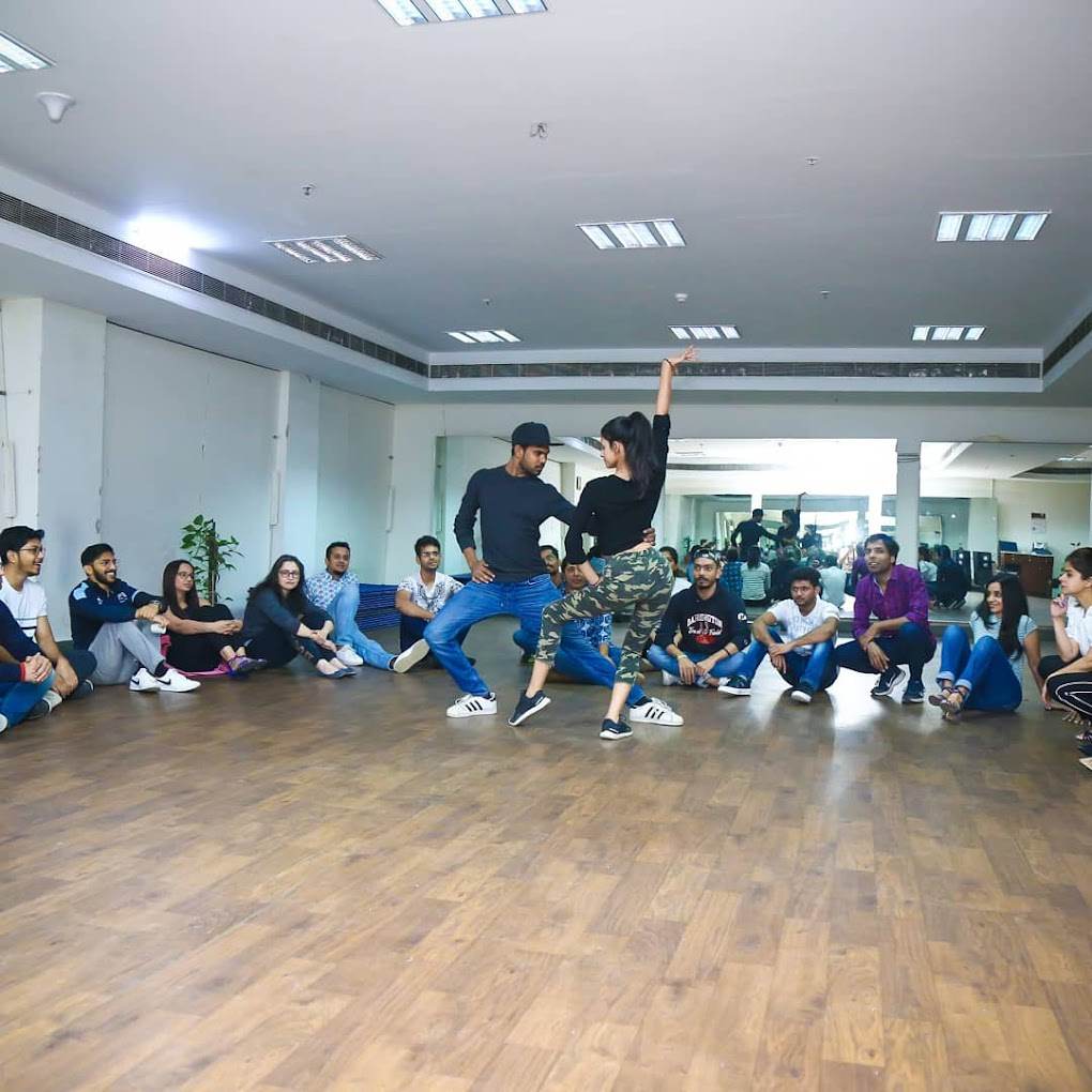 Star Dance Comapany For Bollywood Hip-Hop Zumba | DLF Phase 5 Gurgaon - ActivityKidz