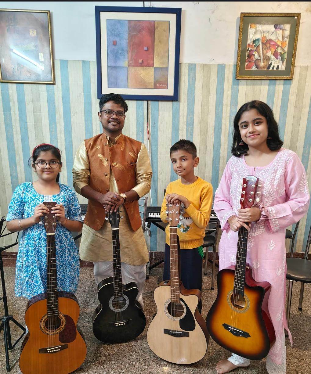 Swar Kala Sangam | Music Dance Art & Craft | Sector 27 Gurgaon - ActivityKidz