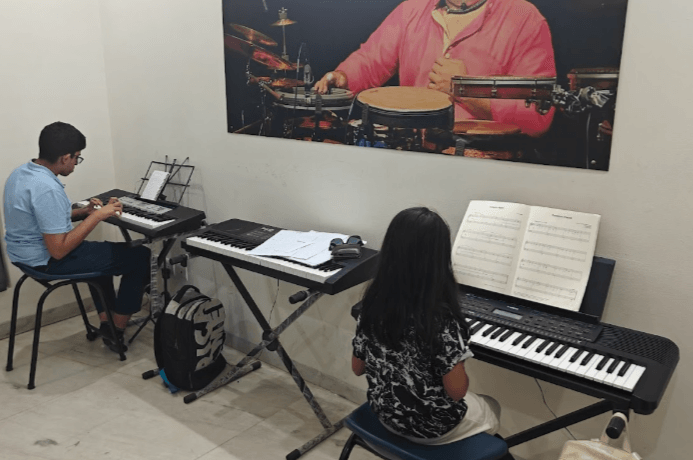 Swar Kala Sangam | Music Dance Art & Craft | Sector 27 Gurgaon - ActivityKidz