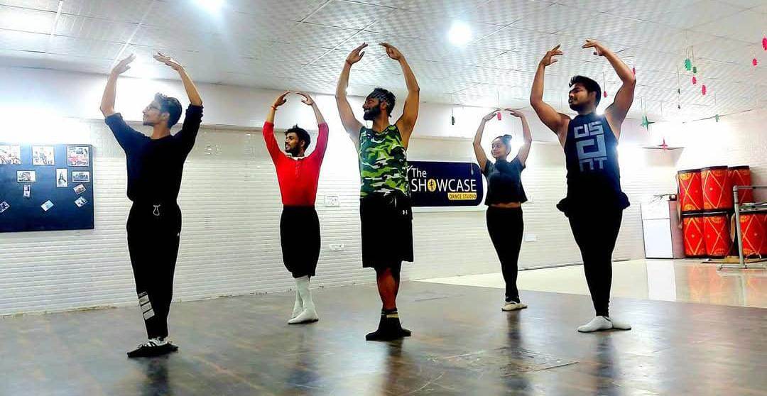 The Showcase Dance Studio for Bollywood Jazz Hip-Hop | Saraswati Vihar Sector 28 Gurgaon - ActivityKidz