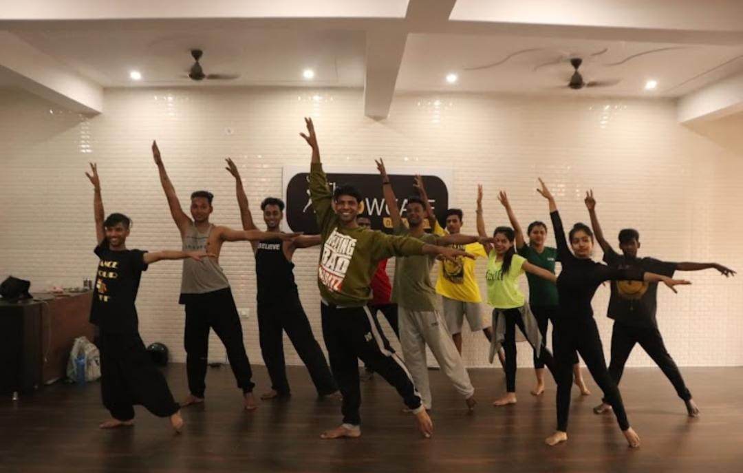The Showcase Dance Studio for Bollywood Jazz Hip-Hop | Saraswati Vihar Sector 28 Gurgaon - ActivityKidz