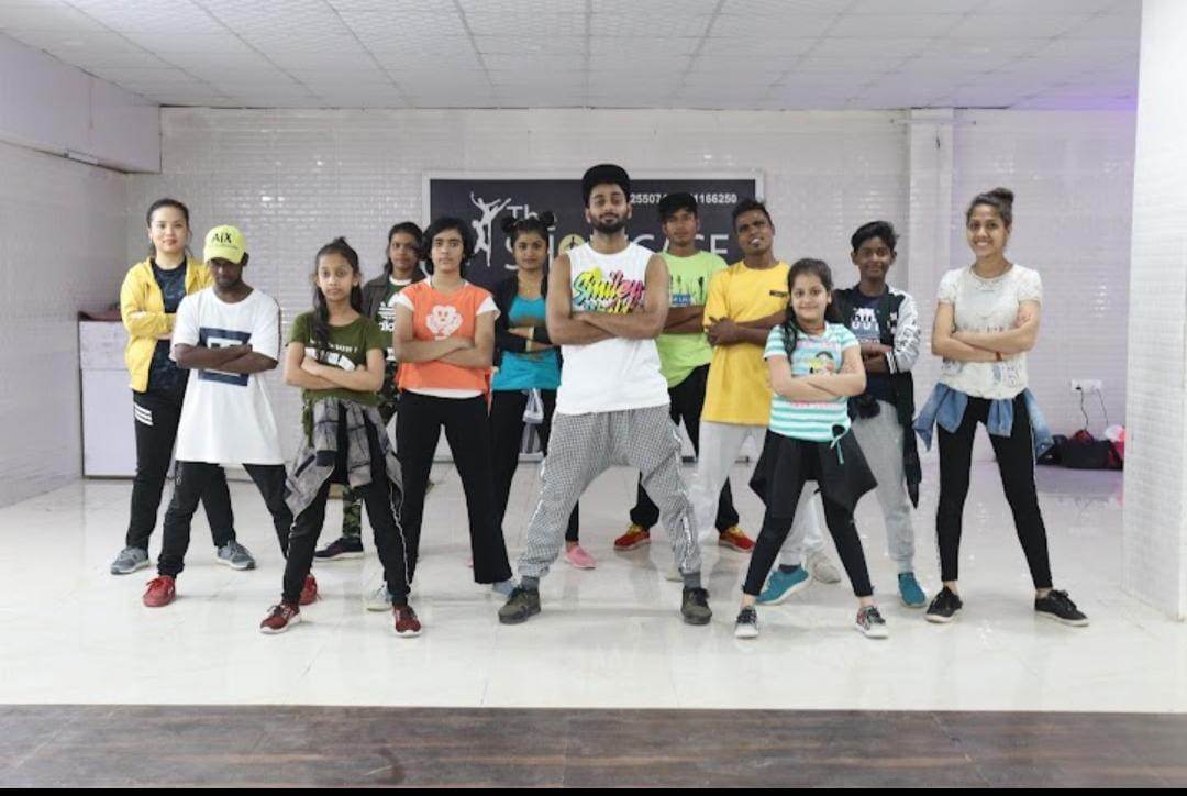 The Showcase Dance Studio for Bollywood Jazz Hip-Hop | Saraswati Vihar Sector 28 Gurgaon - ActivityKidz
