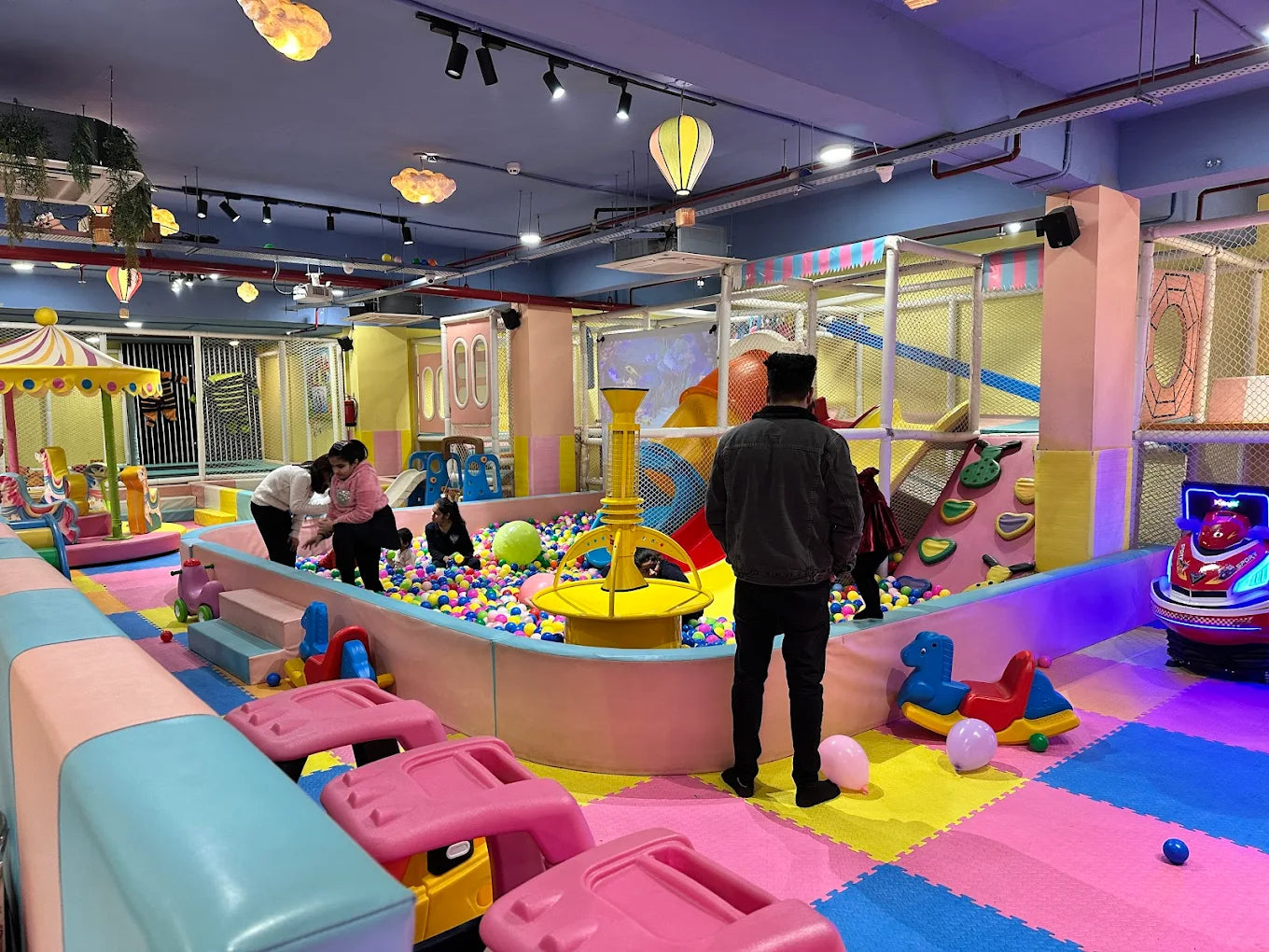 Tooney Tales Indoor Play Area | DLF Phase 1 Sector 26 Gurgaon