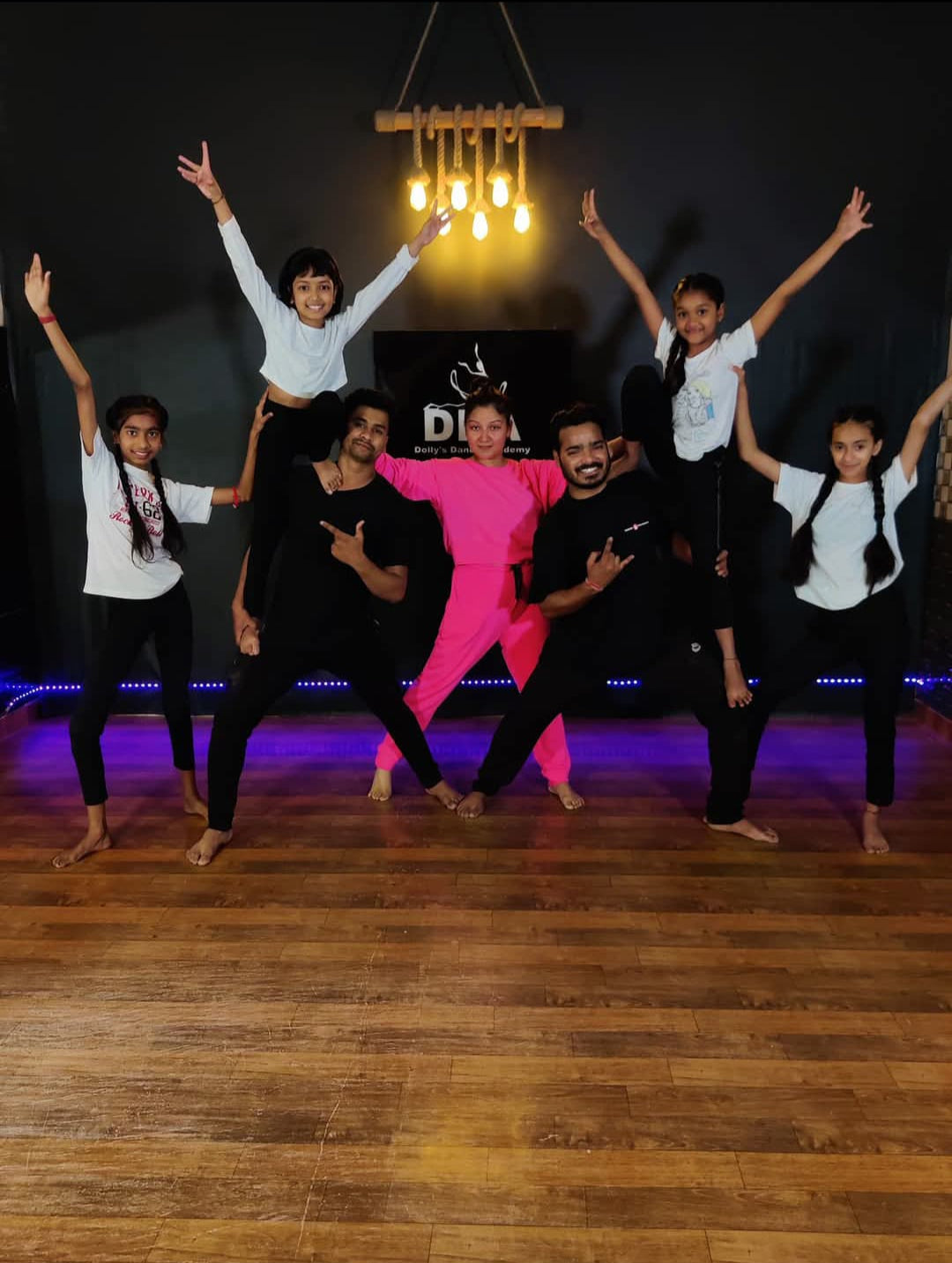Dolly's dance academy for Bollywood Freestyle Classes | DLF Phase IV Sector 28 Gurgaon