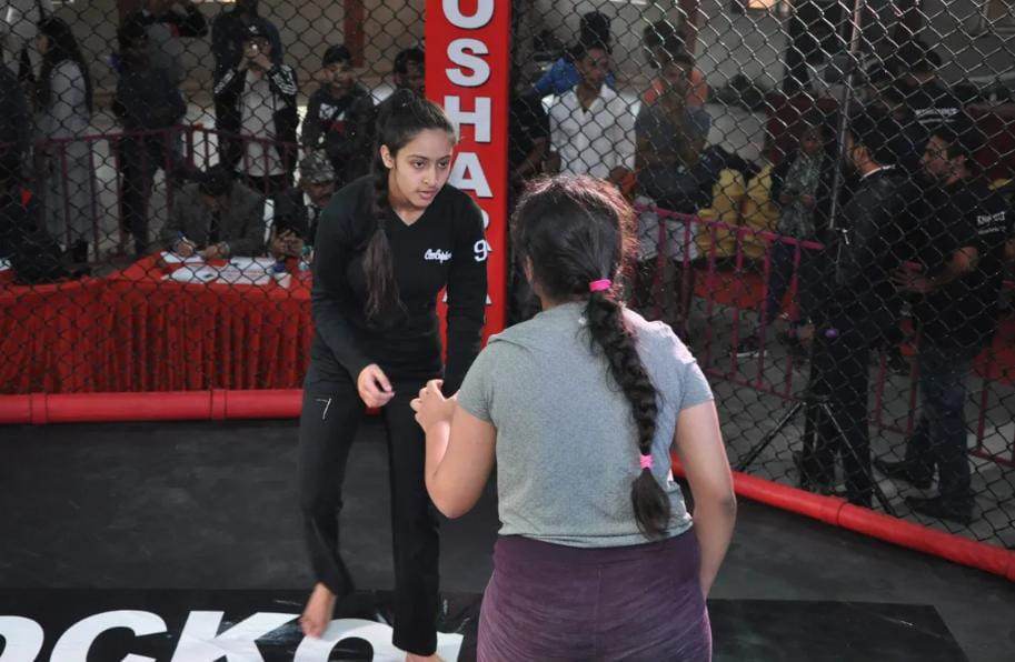 Knockout MMA Mix Martial Arts Training | Near Sheetla Enclave Phase 3 Gurgaon - ActivityKidz