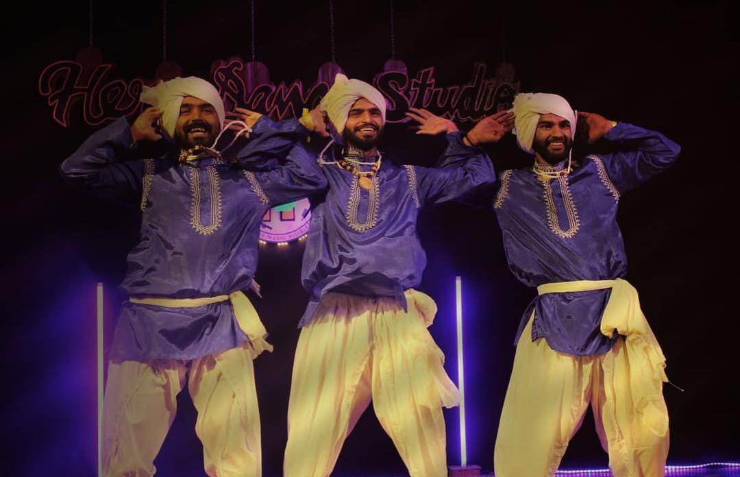 Hero Dance Studio for Hip-Hop Bollywood Classes | Ashok Vihar Phase 3 Gurgaon - ActivityKidz