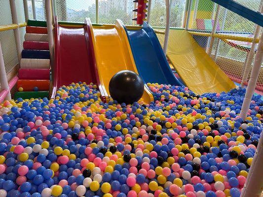 Bounceeland Indoor Play Area | World Metro Mall Sector 56 Gurgaon