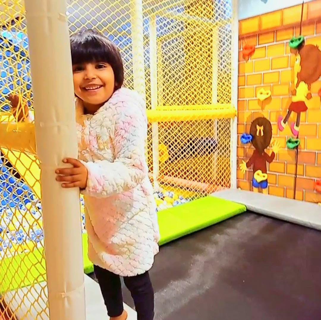 Bounceeland Indoor Play Area | World Metro Mall Sector 56 Gurgaon