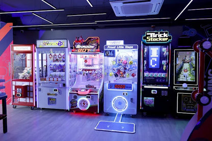 Bzurkk Gaming Arcade & Golf Simulator Punjabi Bagh Delhi