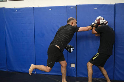 KOH コンバット ホール | 空手 キックボクシング MMA | グルガオンのフダ マーケット近く