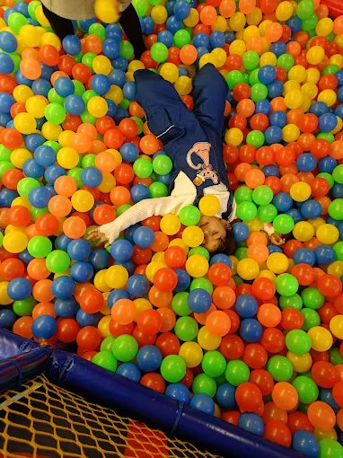 Kidz & Bigz Play Area & Arcade Play Zone Anand Vihar Delhi