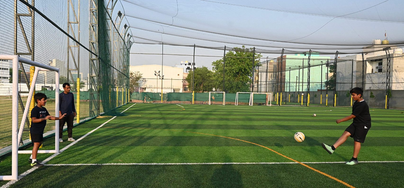 Future Forward Sports (iSmash) | Badminton Football Cricket Tennis | Sector 34 Gurgaon - ActivityKidz