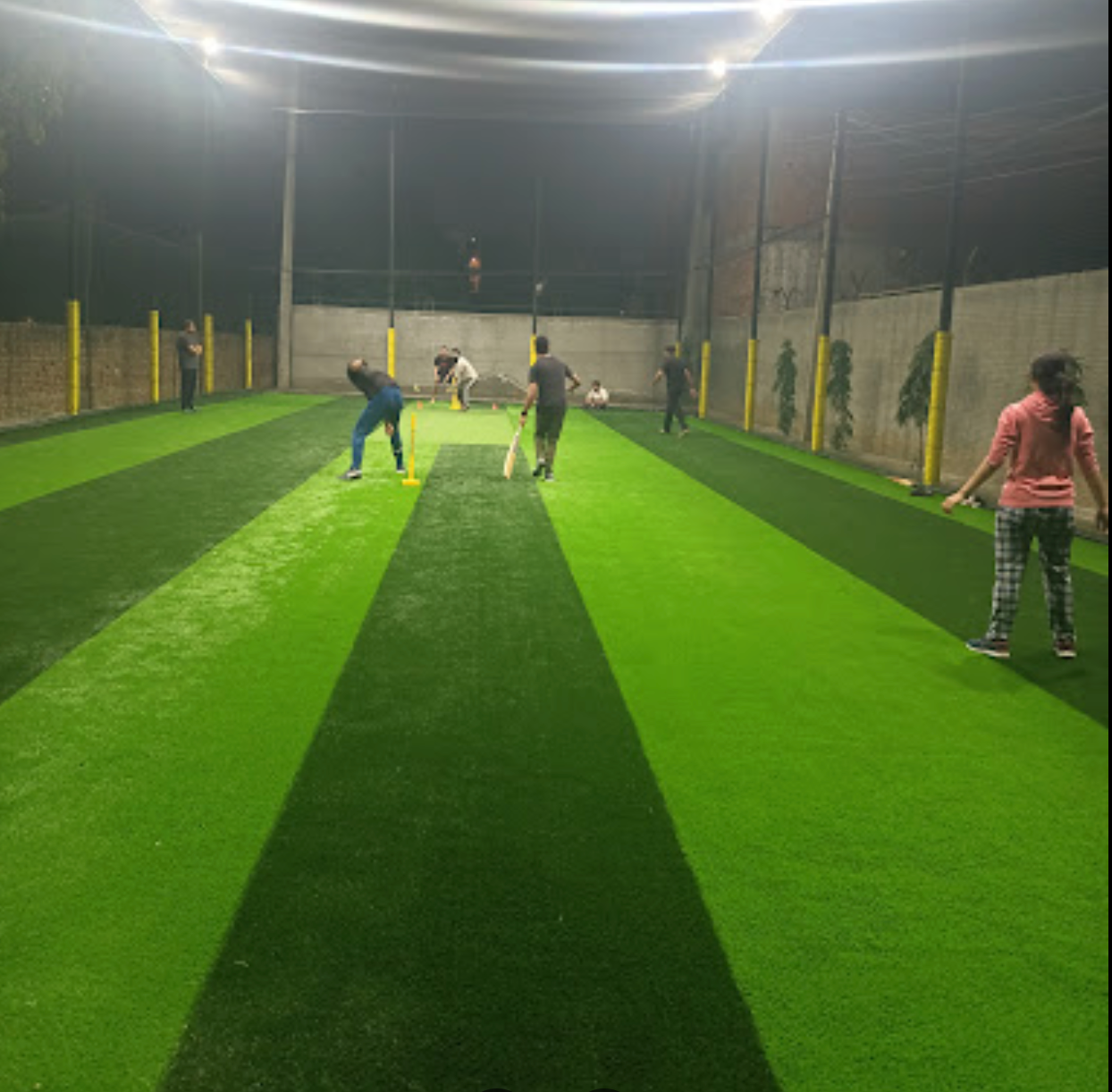 Future Forward Sports (iSmash) | Badminton Football Cricket Tennis | Sector 34 Gurgaon - ActivityKidz