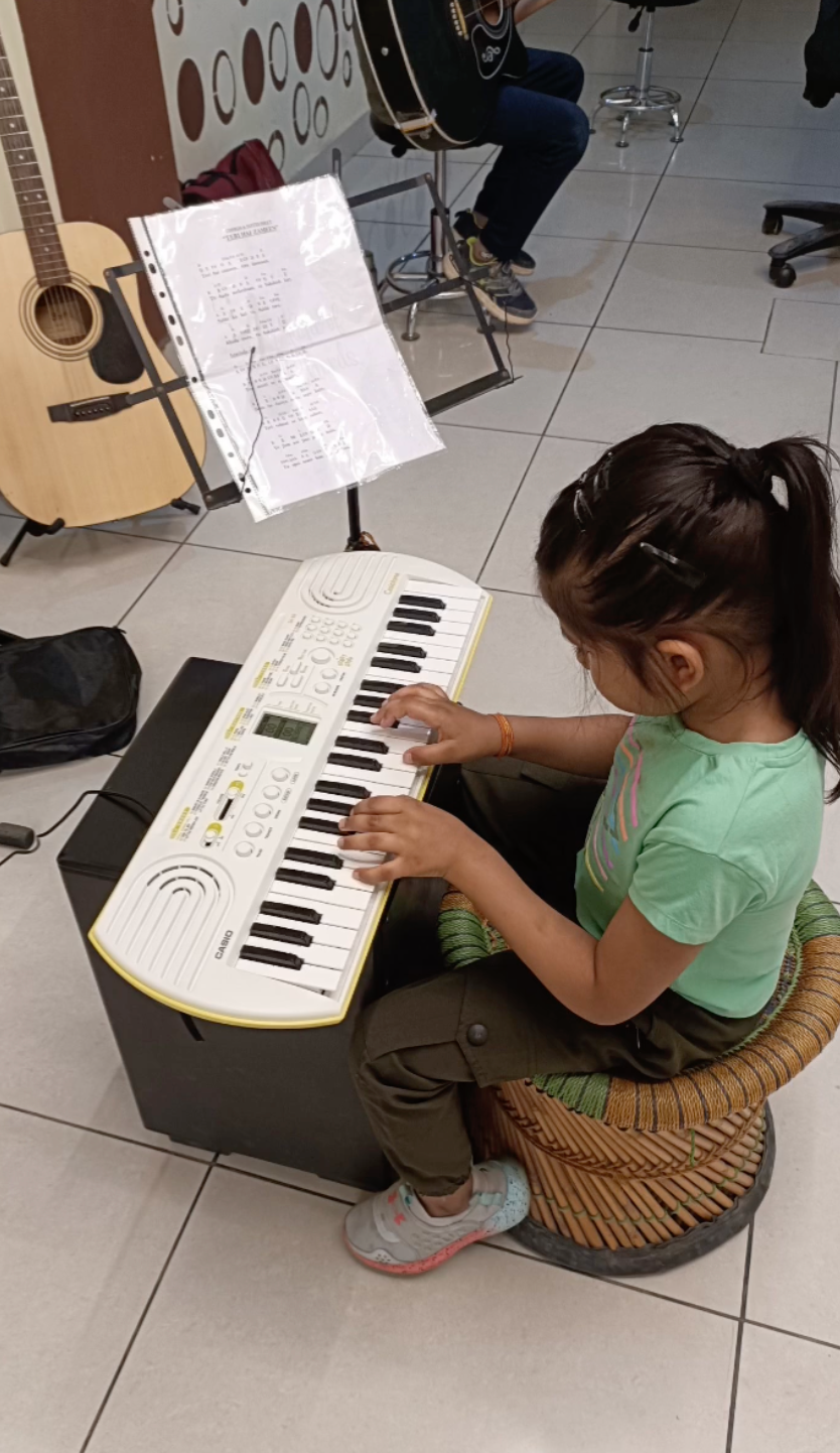 Magic of Chords | Guitar Ukulele Sitar Keyboard | Sector 12 Gurgaon - ActivityKidz