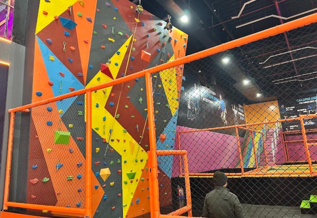 Get 30% Off SkyJumper Trampoline Park M3M Broadway Sector 71