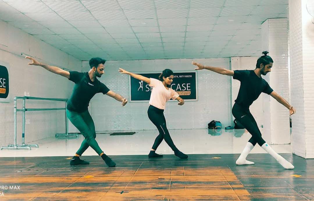 The Showcase Dance Studio for Bollywood Jazz Hip-Hop | Saraswati Vihar Sector 28 Gurgaon