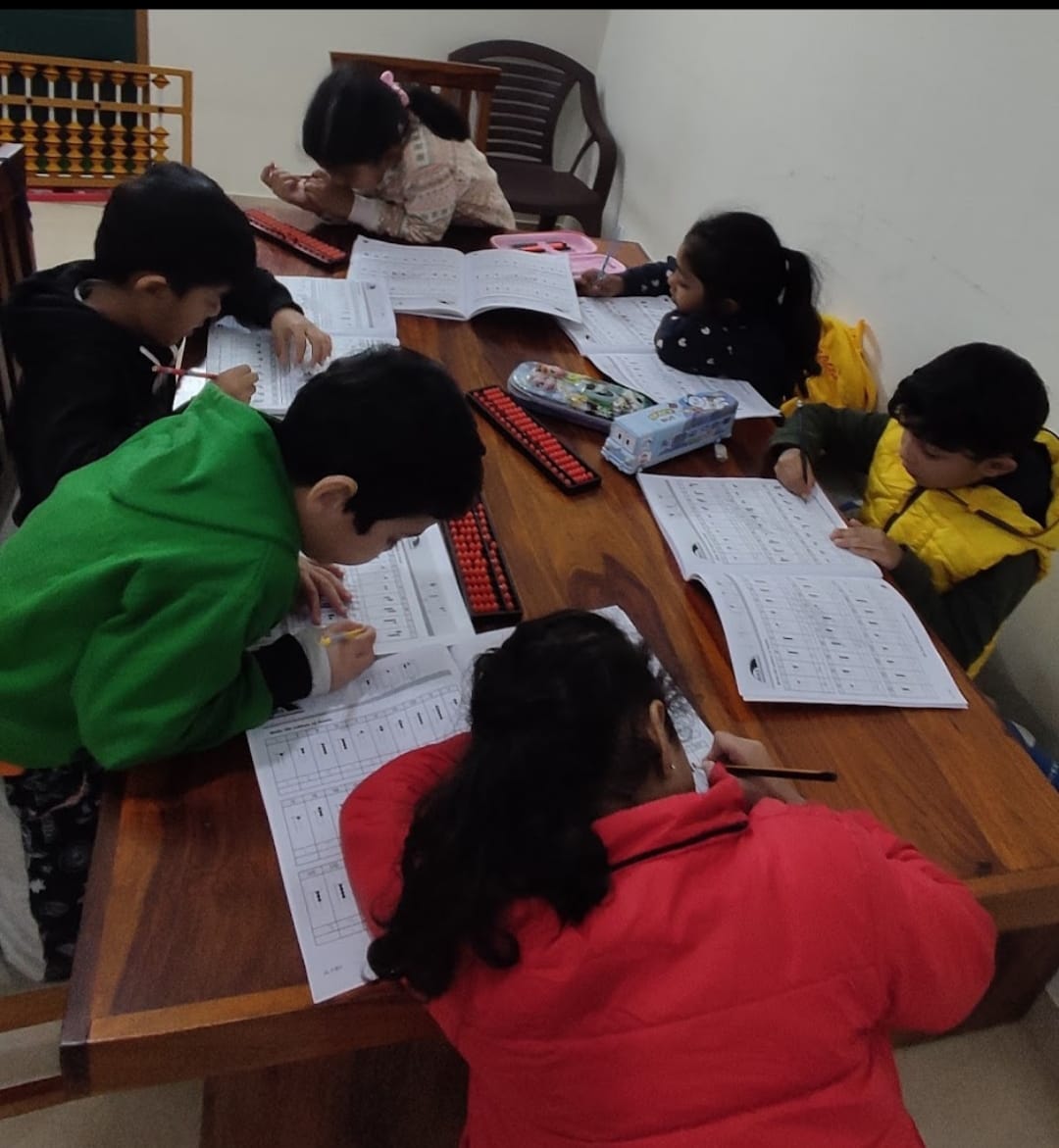 Instamatics Abacus | Vedic Math and Abacus | Microtek Greenburg Sector 86 Gurugram