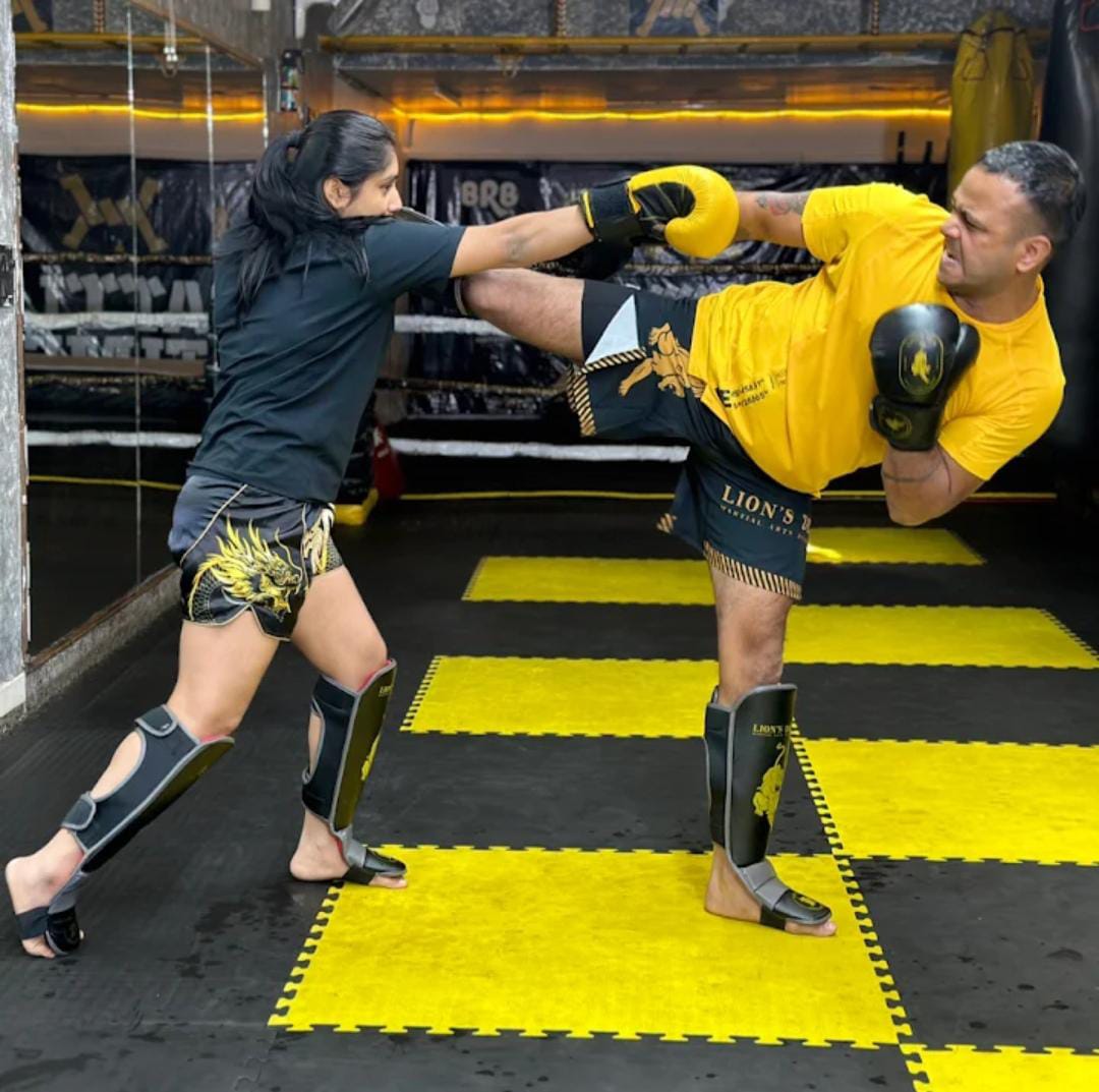 MMA ボクシング キックボクシング トレーニングのためのライオンズ デン ファイト クラブ | セクター 28 グルガオン