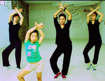 Dolly's dance academy for Bollywood Freestyle Classes | DLF Phase IV Sector 28 Gurgaon