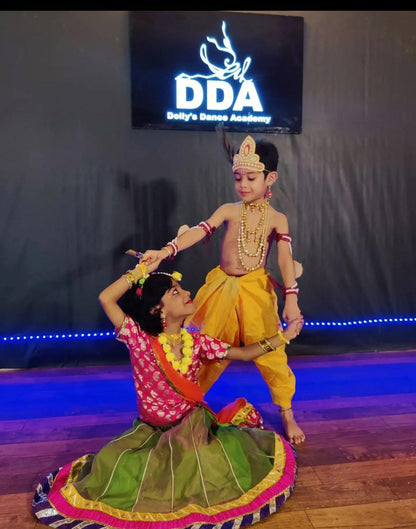 Dolly's dance academy for Bollywood Freestyle Classes | DLF Phase IV Sector 28 Gurgaon