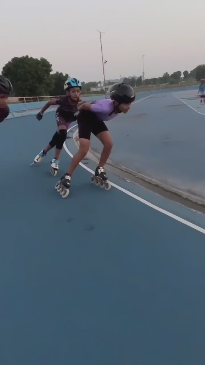 Young Leader Skating Club